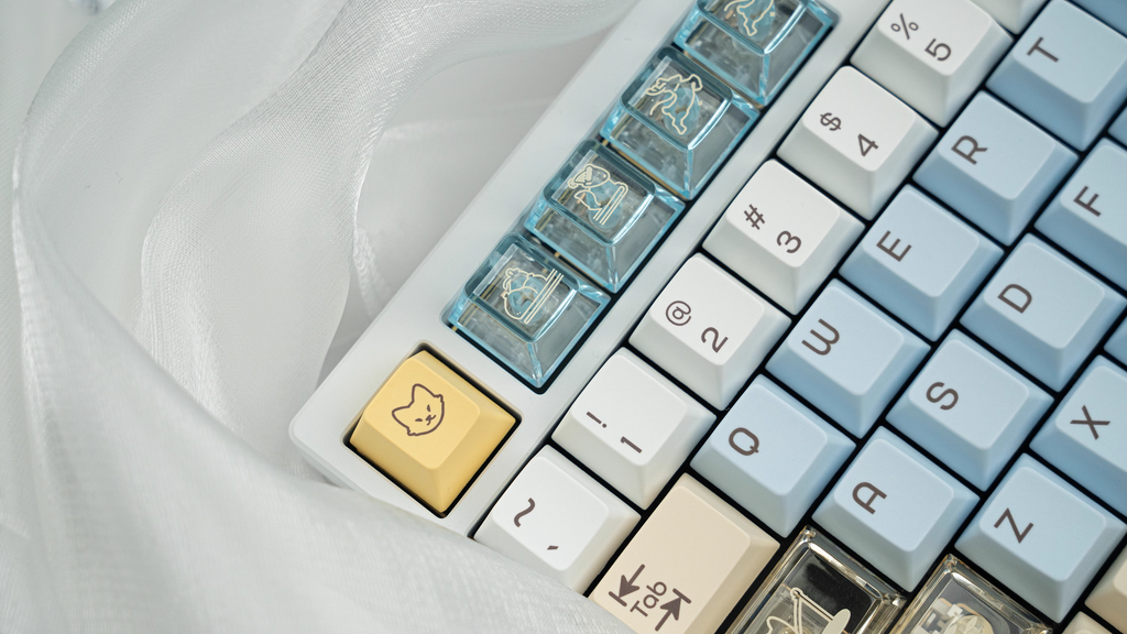 Artic Fox | Cherry Profile | PBT+PC Keycap Set