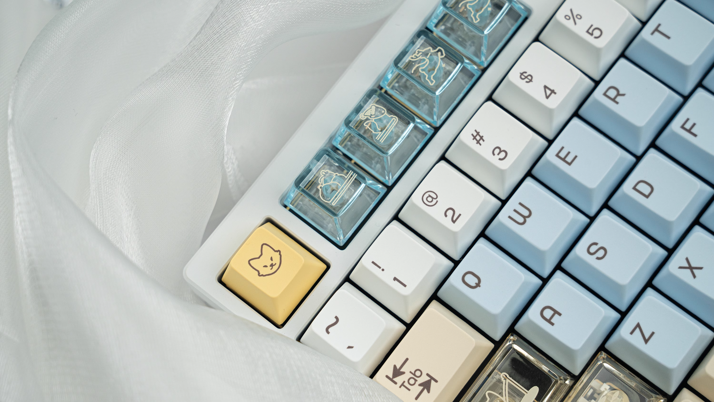 Artic Fox | Cherry Profile | PBT+PC Keycap Set