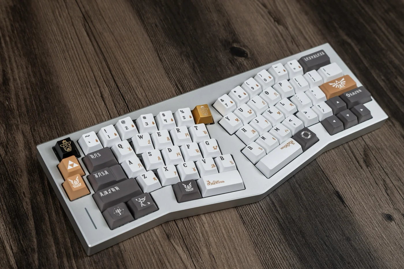 Tears of the Kingdom | Cherry Profile | PBT Keycap Set