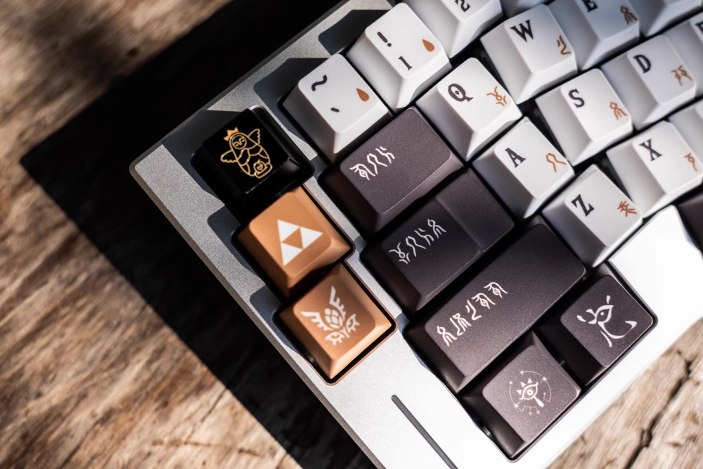 Tears of the Kingdom | Cherry Profile | PBT Keycap Set