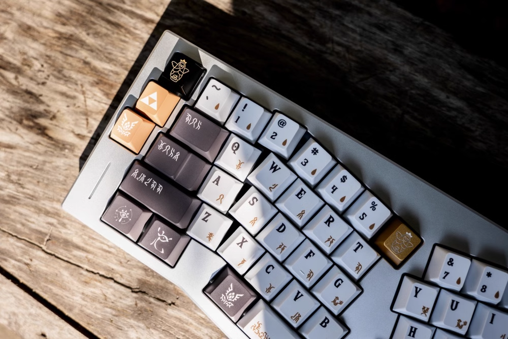 Tears of the Kingdom | Cherry Profile | PBT Keycap Set