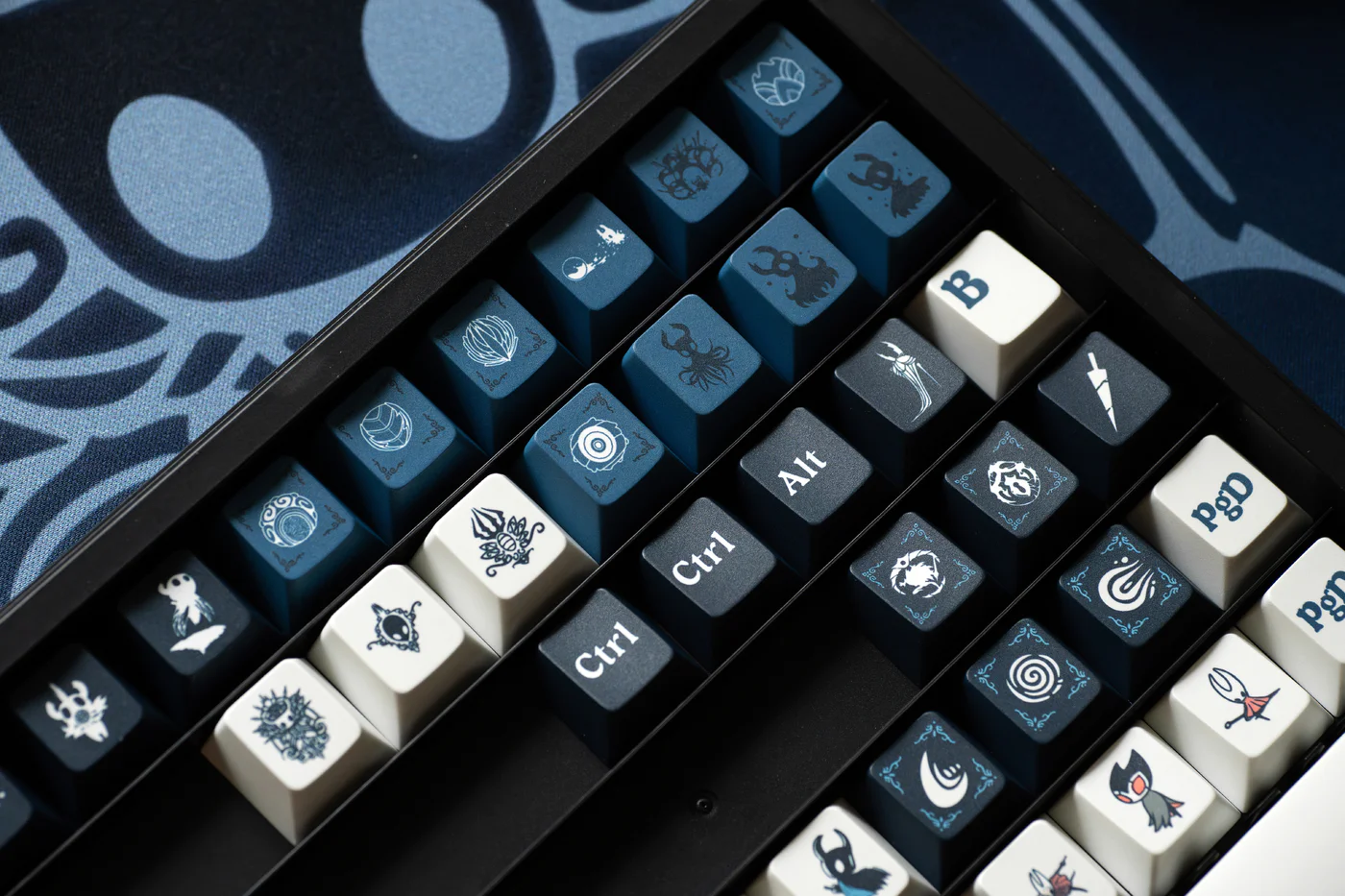 Hollow Knight Theme | Cherry Profile | PBT Keycap Set