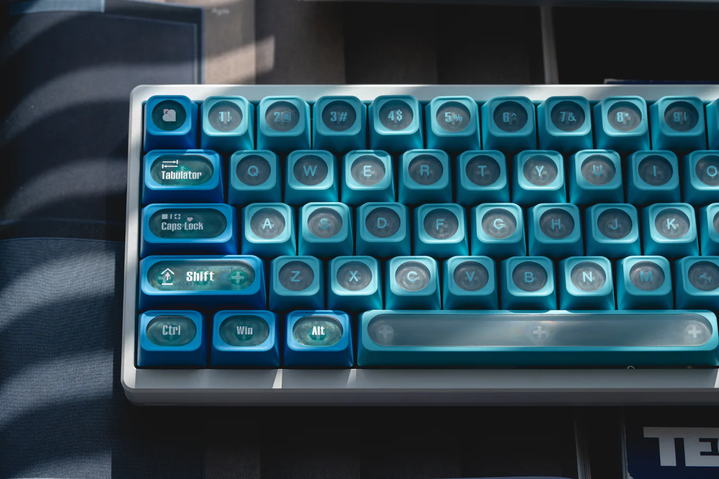 Arctic Paradise | Cherry Profile | PBT+PC Keycap Set