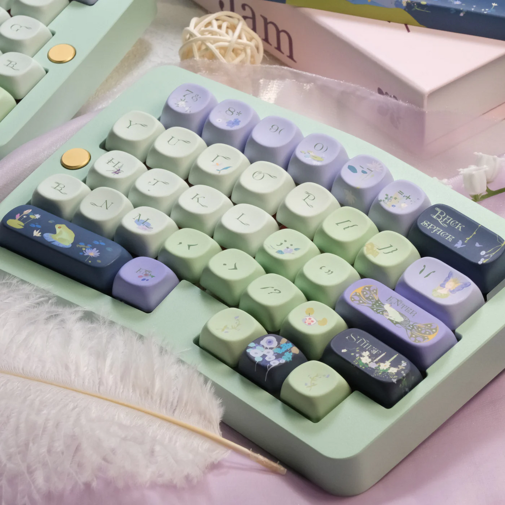 Ophelia in Water | Cherry / SOA Profile | PBT Keycap Set
