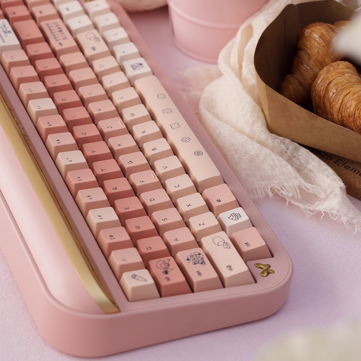 Title Cooking Girl – Pink Gradient | Cherry Profile | Thick PBT Keycap Set