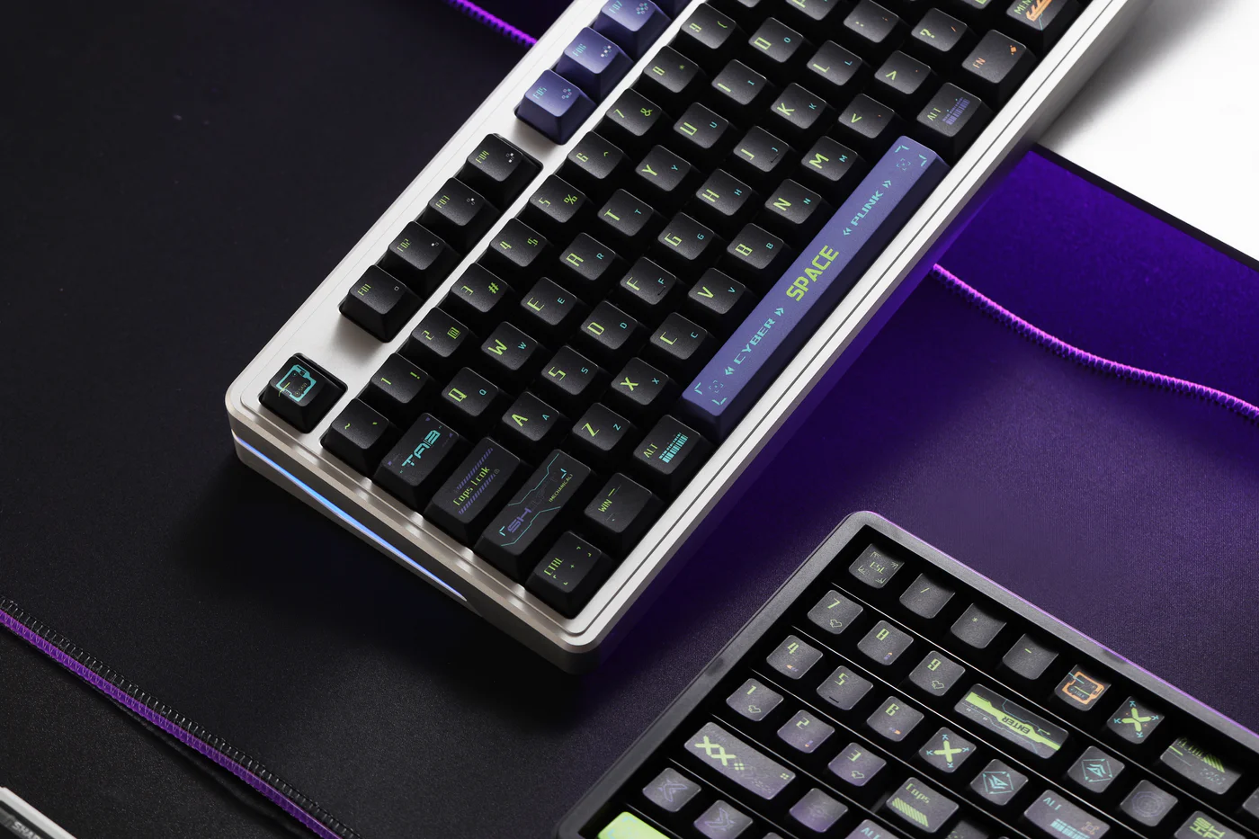 Cyberpunk – Dark Tide Pulse | Cherry Profile | Custom PBT Keycap Set