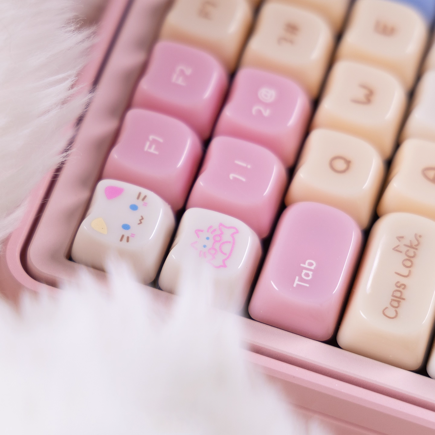 Glossy Calico Cat – Chocolate / Pink | MAO Profile | PBT Keycap Set