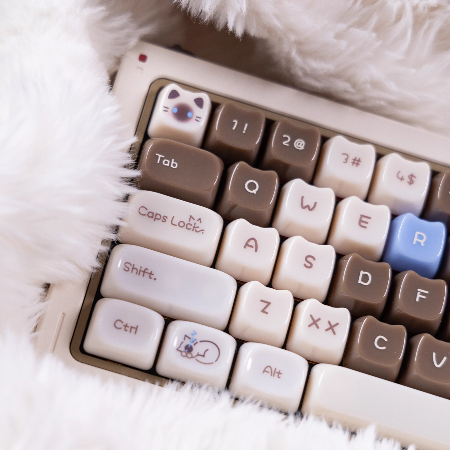 Glossy Calico Cat – Chocolate / Pink | MAO Profile | PBT Keycap Set