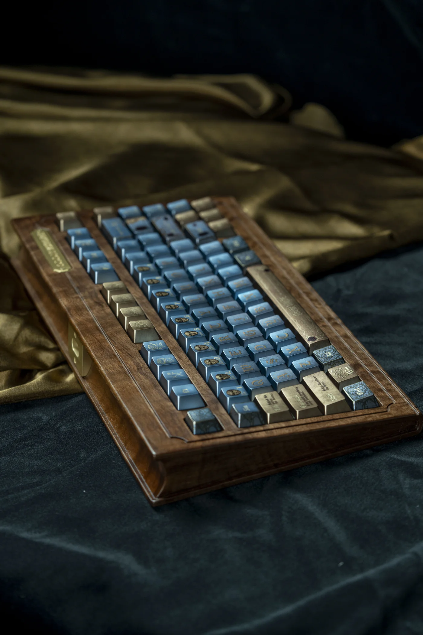 Oscar Wilde – Splendor & Melancholy | Cherry Profile | PBT+PC Keycap Set