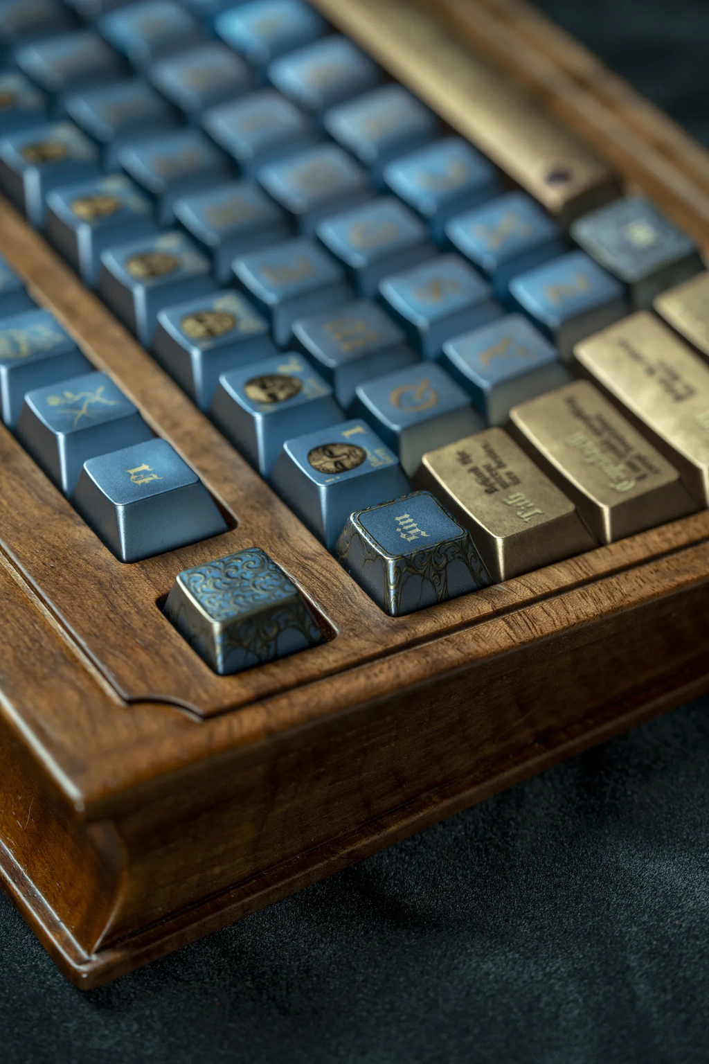 Oscar Wilde – Splendor & Melancholy | Cherry Profile | PBT+PC Keycap Set