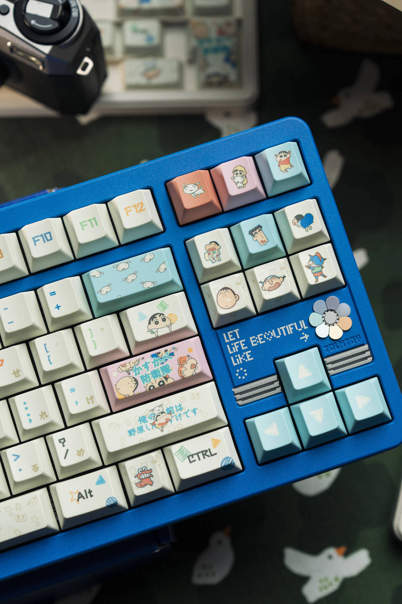 Crayon Shin-chan | Cherry Profile | PBT Keycaps Set