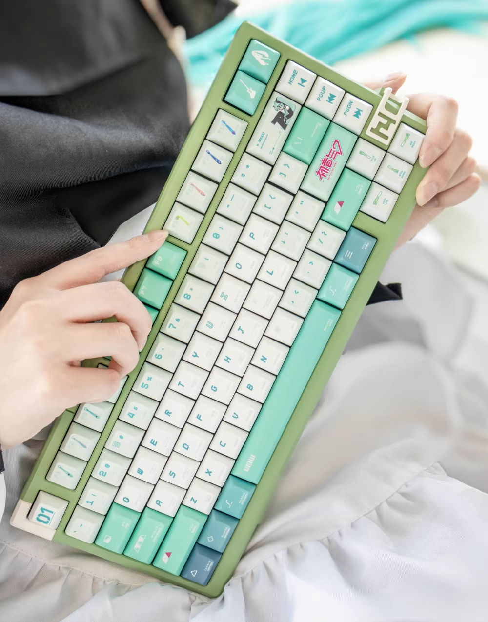 Hatsune Miku Theme | KCA Profile | PBT Keycap Set
