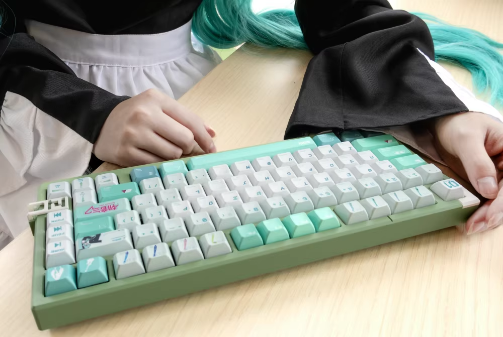 Hatsune Miku Theme | KCA Profile | PBT Keycap Set