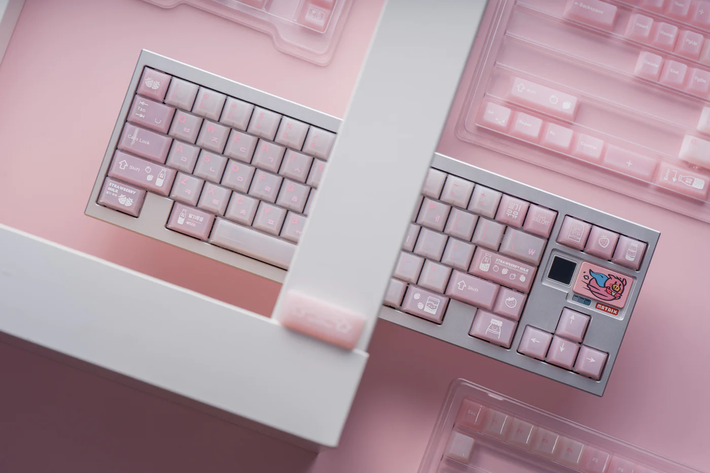 Strawberry Milk PC Keycap Set - Cherry Profile for Wooting, ROG Azoth, Razer & Logitech G
