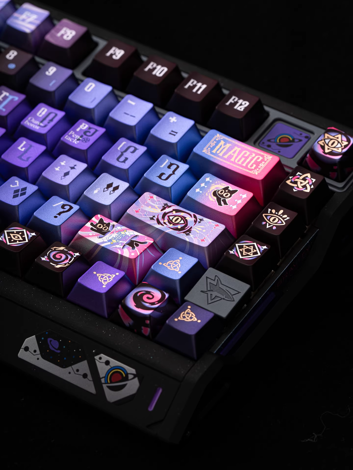 Mystery Purple & Black Cat Metallic Luster PBT Keycap Set - Cherry Profile for Wooting, ROG Azoth, Razer & Logitech G