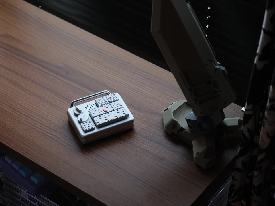 "EMOTION" CNC Aluminum Artisan Keycap Set (6-Piece) - Cherry Profile