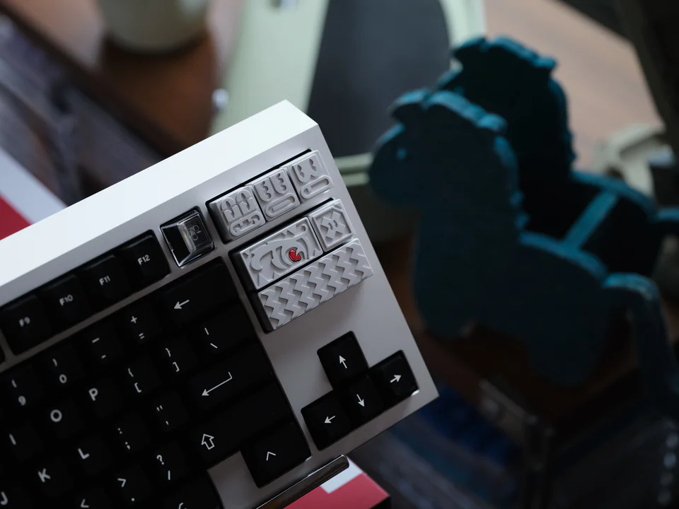 "EMOTION" CNC Aluminum Artisan Keycap Set (6-Piece) - Cherry Profile