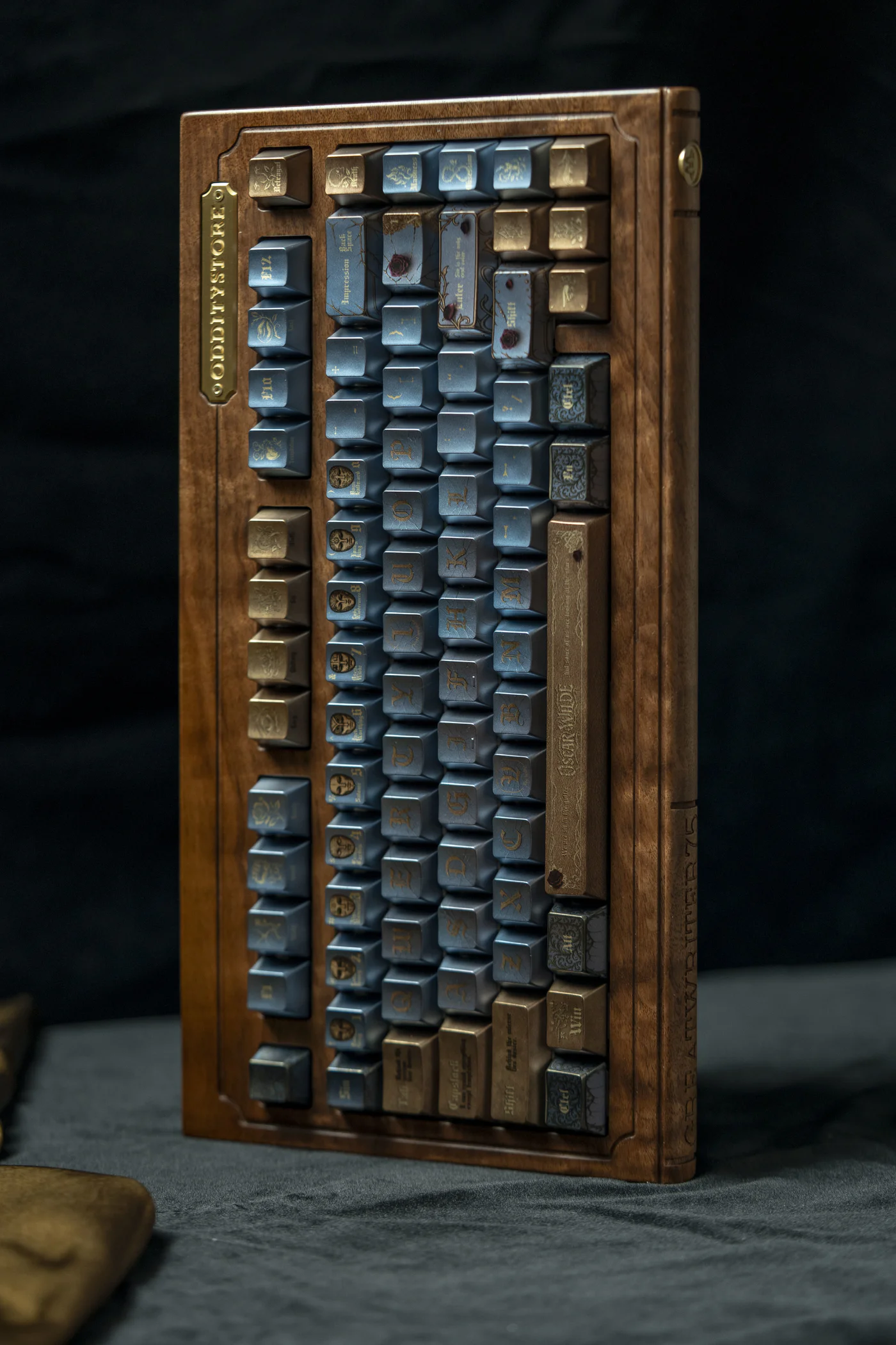 Oscar Wilde – Splendor & Melancholy | Cherry Profile | PBT+PC Keycap Set